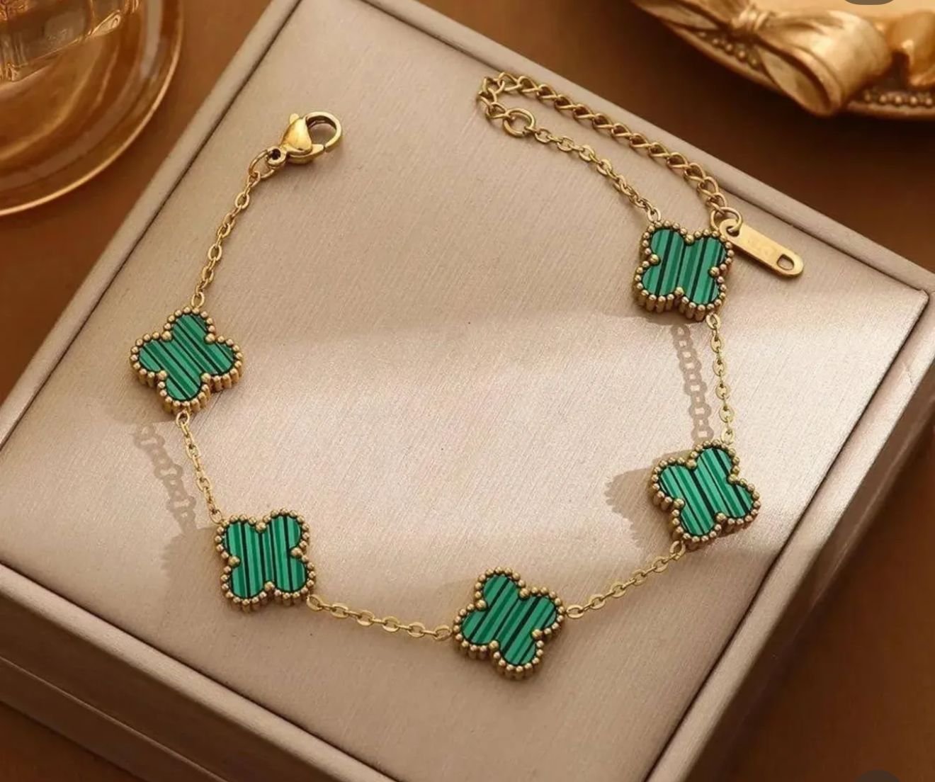 VAN CLEEF EN ACERO VERDE