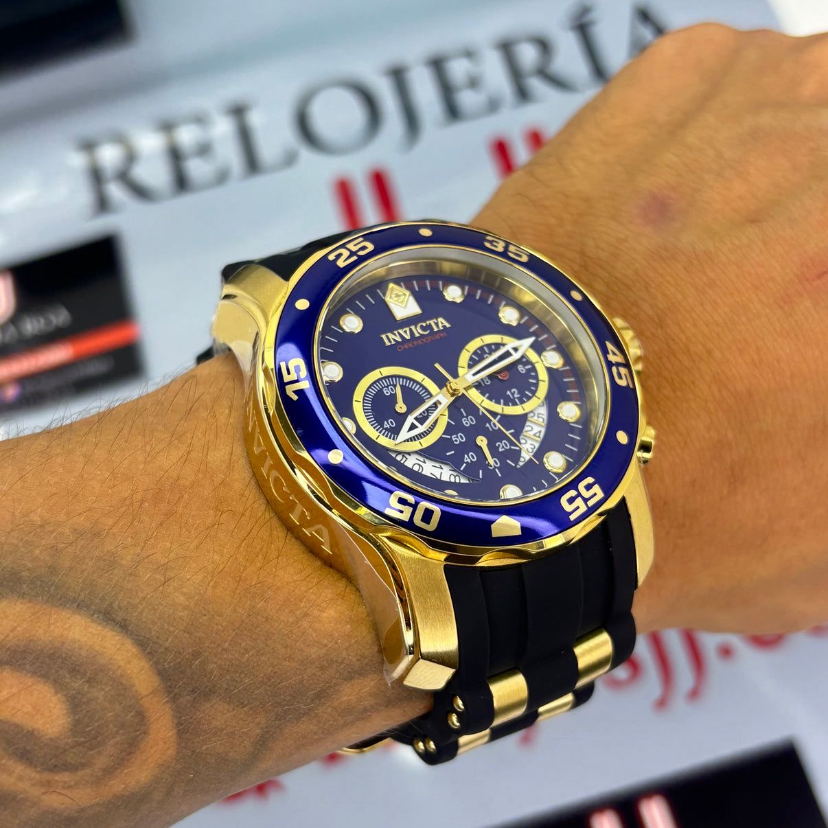 INVICTA BLACK BS7