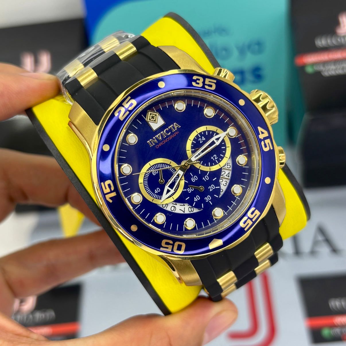 INVICTA BLACK BS7